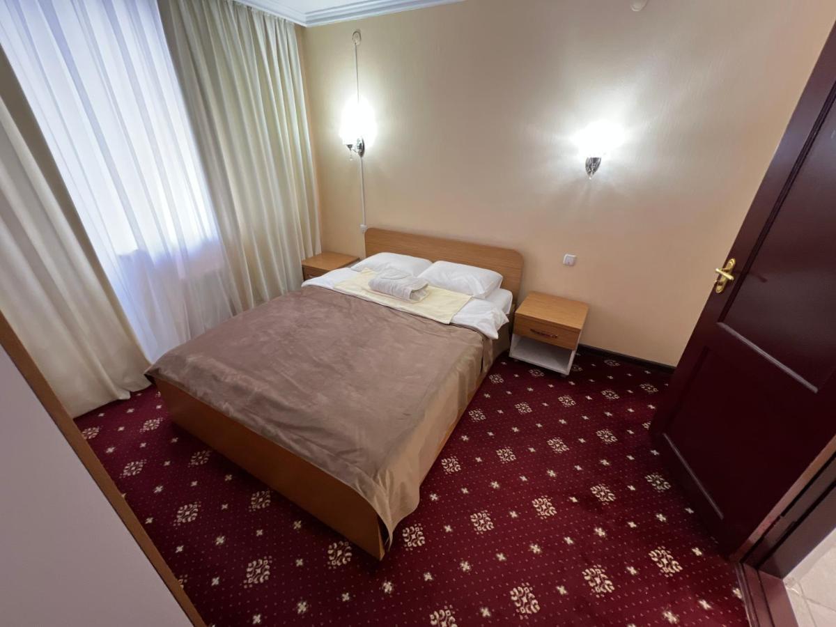Yassy Hotel, Turkistan المظهر الخارجي الصورة