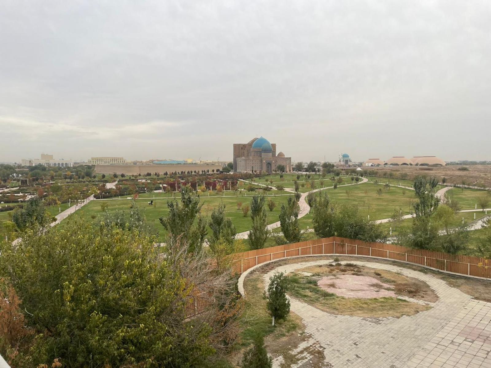 Yassy Hotel, Turkistan المظهر الخارجي الصورة