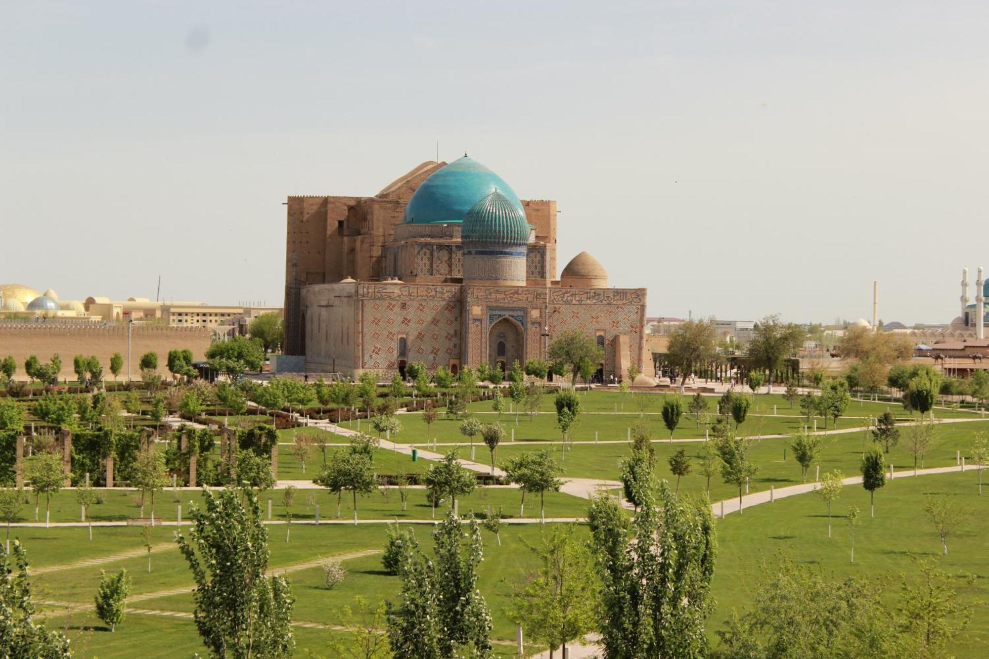 Yassy Hotel, Turkistan المظهر الخارجي الصورة